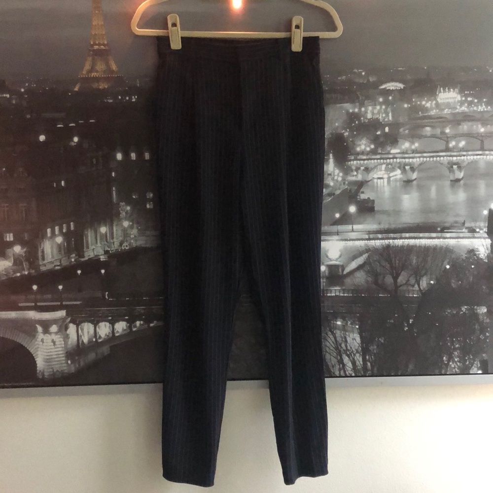 Single pleated pinstripes trousers